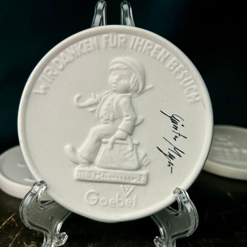 Vintage Goebel Hummel Factory Keepsake Plaque TMK-5 M.I. Hummel Signed Günter Me